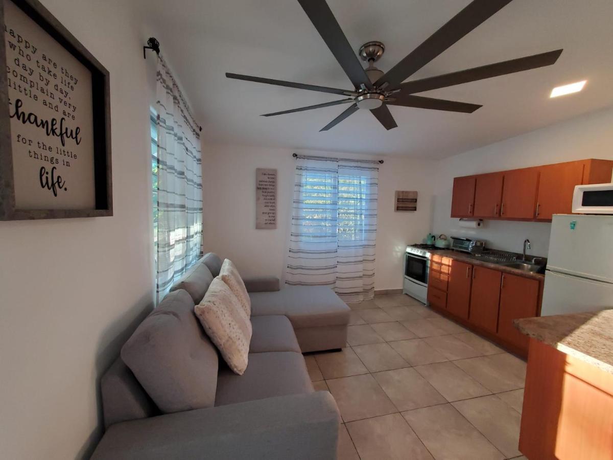 Aguadilla Sunrise Apt With Ac Wifi 8 Minute Walk From Crashboat Beach Esterno foto